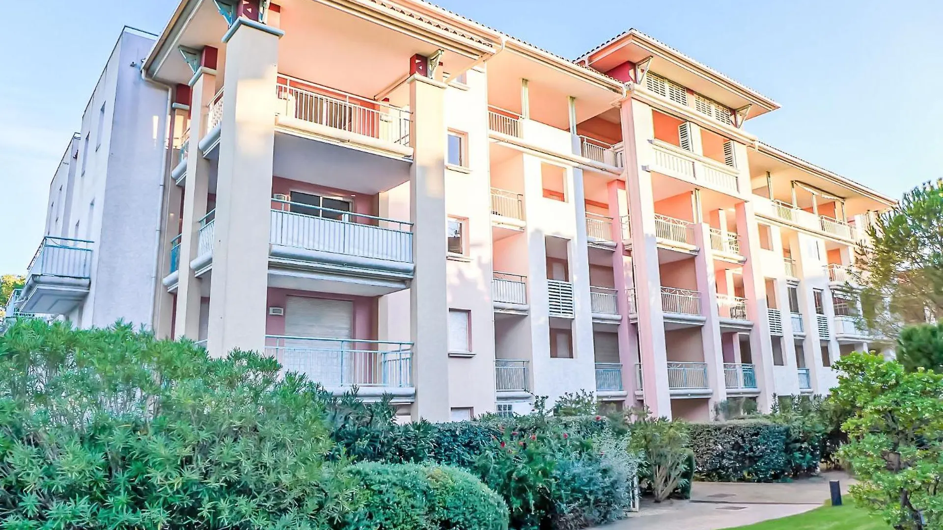 Apartment Les Calanques Du Parc-6 By Interhome Saint Aygulf